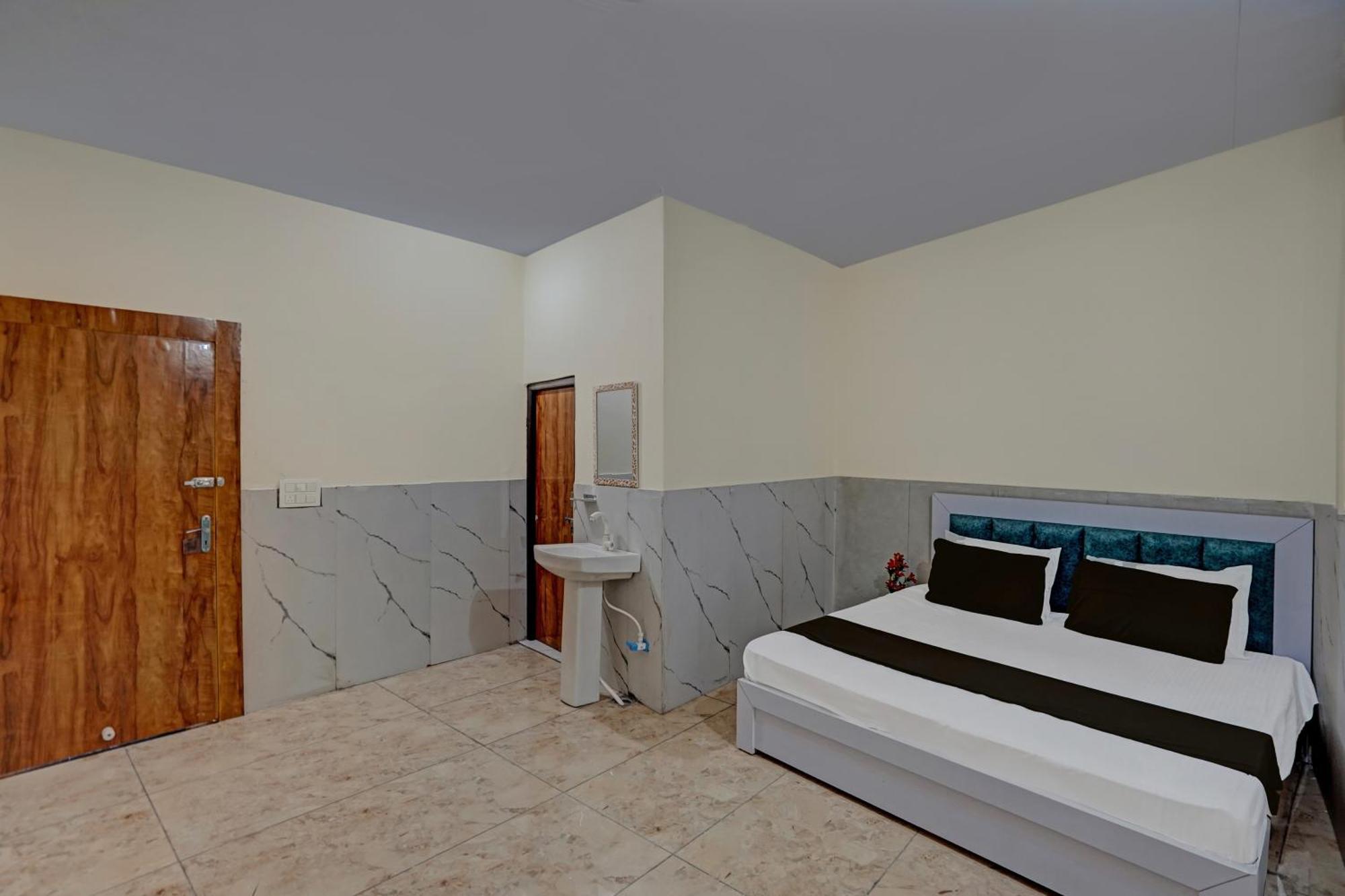 Hotel O Abhinav Hotel 诺伊达 外观 照片