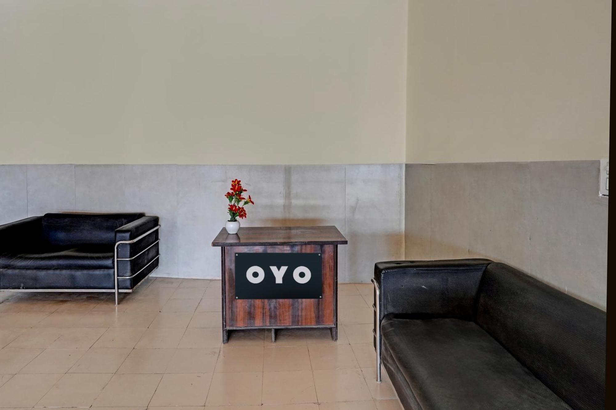 Hotel O Abhinav Hotel 诺伊达 外观 照片